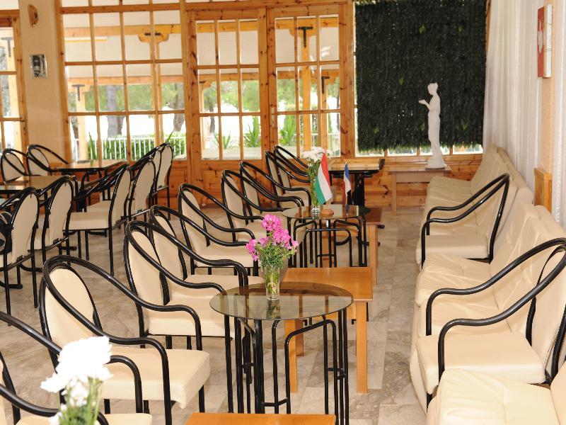 Hotel Petit Village Erétria Extérieur photo
